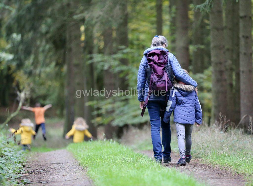 L'activité physique est souvent confondue avec le sport, qu'alors une simple balade familiale est de l'activité physique : du mouvement.